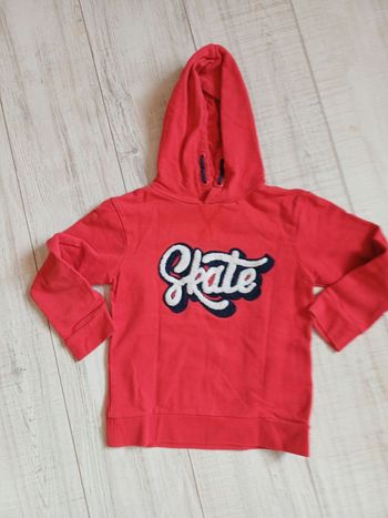 Sweat rouge à capuche 8 ans vertbaudet