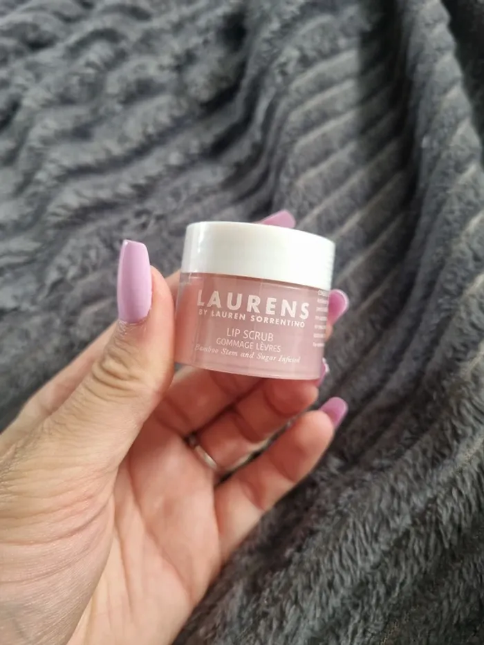 gommage levres laurens by lauren sorrentino