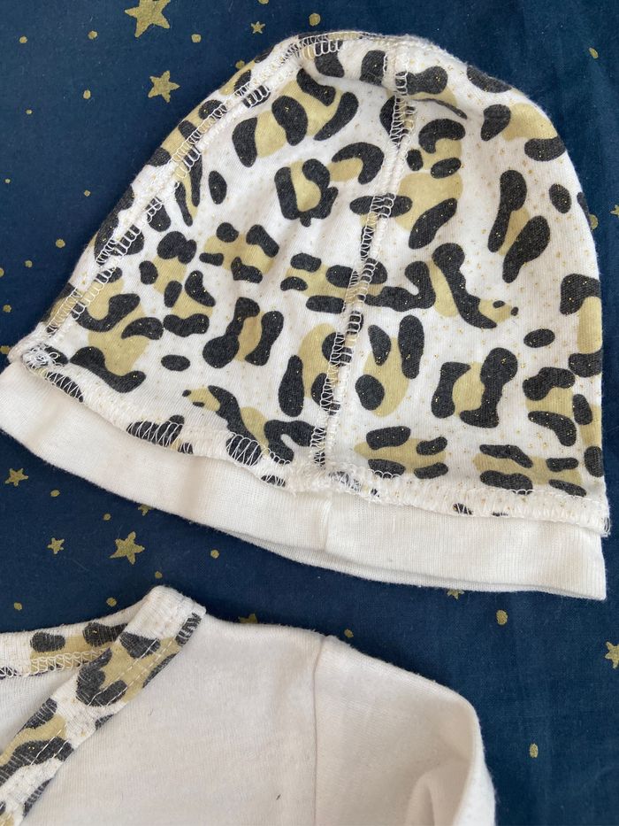 Body et bonnet taille 0/1 mois - photo numéro 4