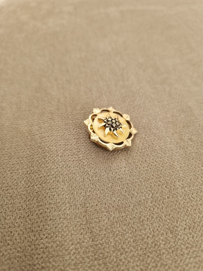 Broche dorée vintage pour foulard motif fleur - photo numéro 5