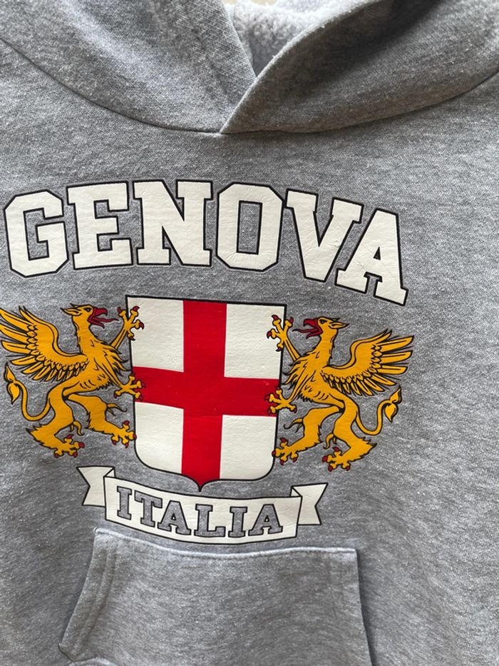 Très beau sweat-shirt Genova taille 5/6 ans - photo numéro 2