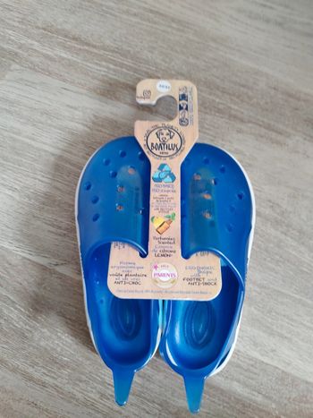Chaussures boatilus taille 32-33