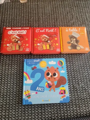 Lot 4 livres bebe neufs