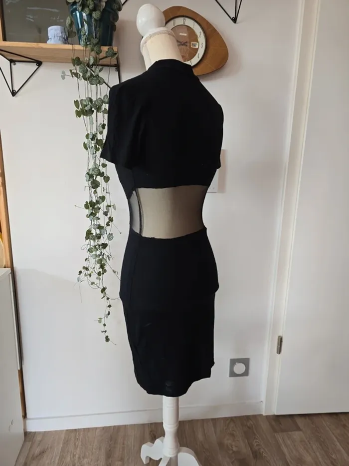 Robe moulante - photo numéro 4