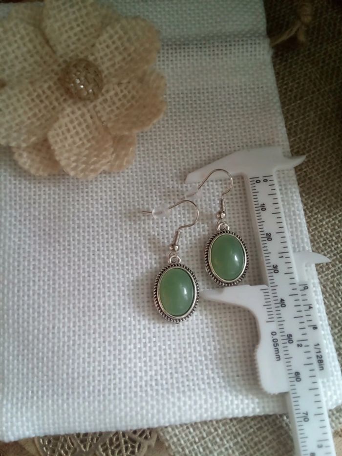 Boucles d'oreilles argentées et vertes - photo numéro 2