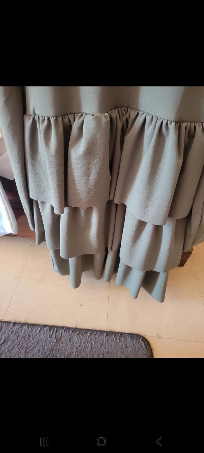 Jolie robe buste - photo numéro 2