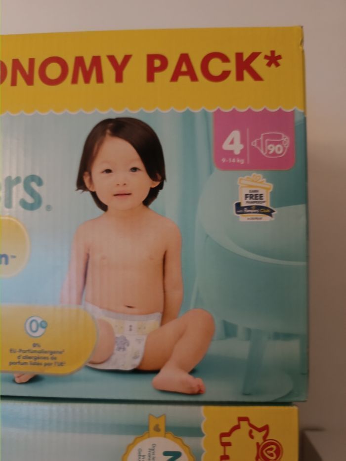 2 carton Pampers taille 4 - photo numéro 2