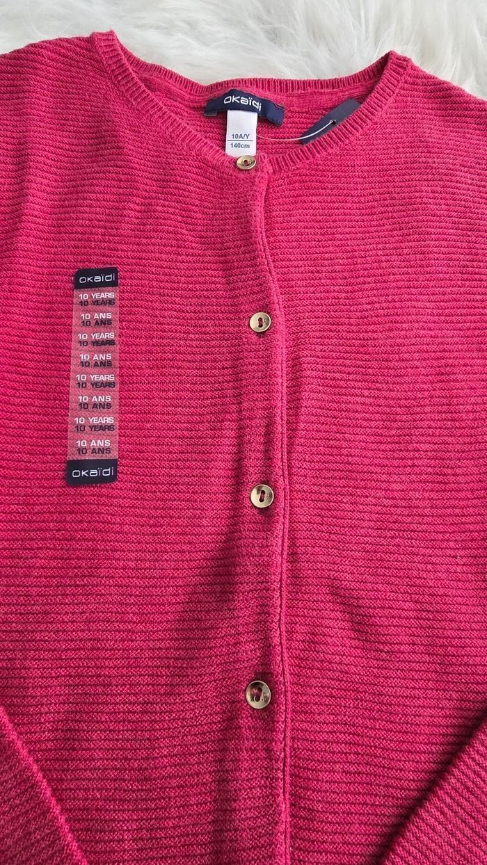 NEUF ( non porté)🏷🩷😍🤩 superbe gilet 10 ans fille 🤩😍🩷 - photo numéro 3