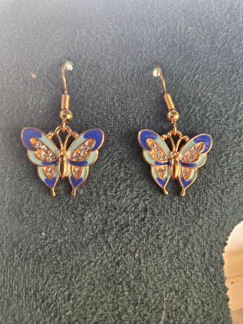 Boucle d'oreille 12