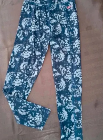 Legging sport reebok 14 ans très bon état