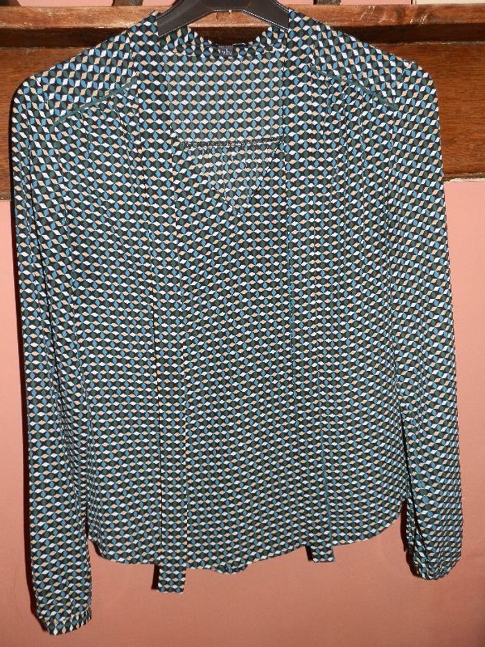 Blouse motifs géométriques