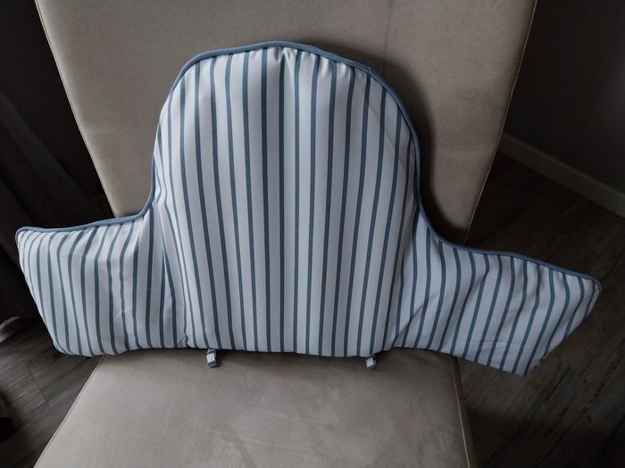 Coussin pour chaise haute neuf - photo numéro 3
