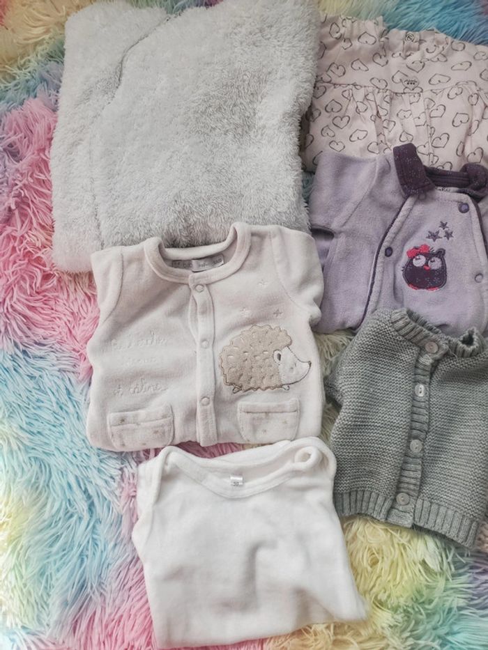 🌸 Gros lot vêtements bébé naissance fille - photo numéro 2