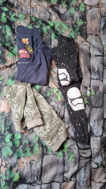 Lot 3 pantalons garçon Disney cars star wars kiabi 3 ans