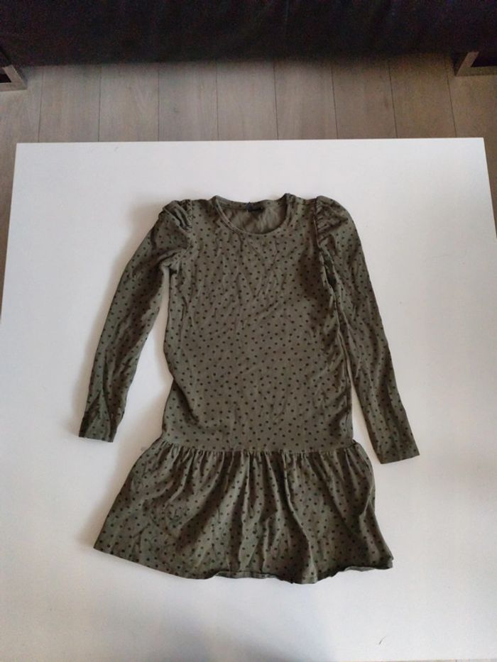 Robe kaki