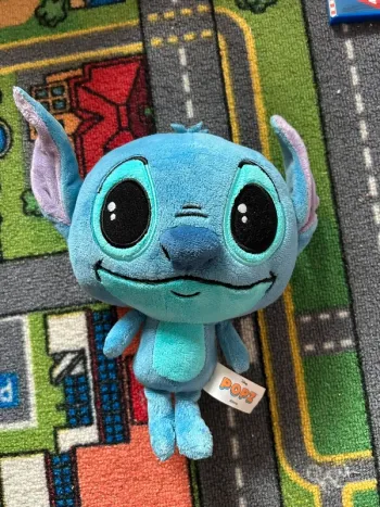 Peluche Stitch Popz – Mini format, grands yeux 💙🧸