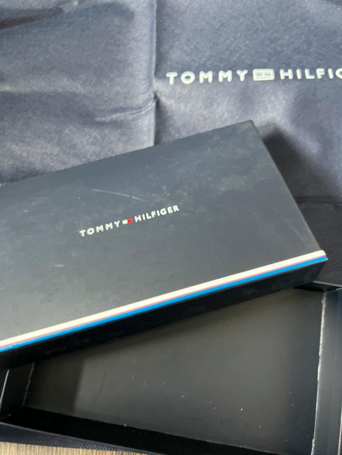 Tommy hilfiger - photo numéro 3