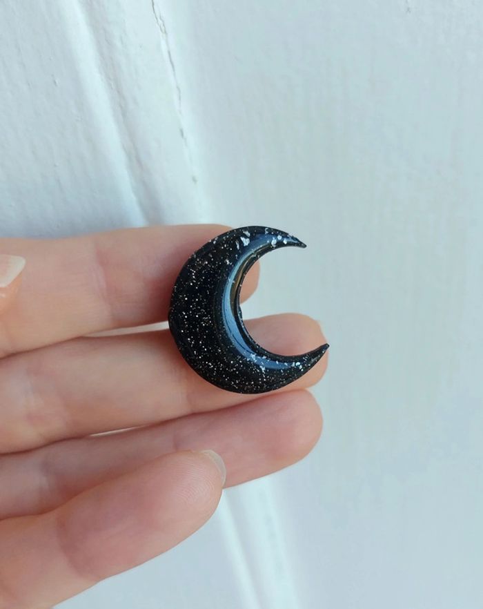 Pins Lune noire