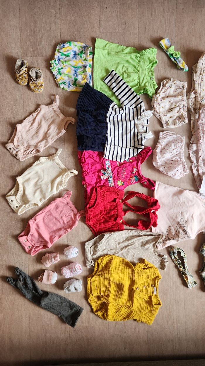 Lot 42 pièces bébé fille – Taille 3 mois - photo numéro 2