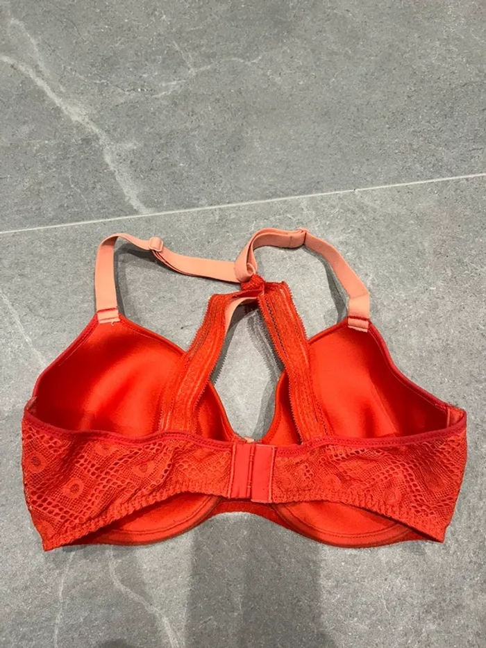 Soutien gorge orange - photo numéro 2