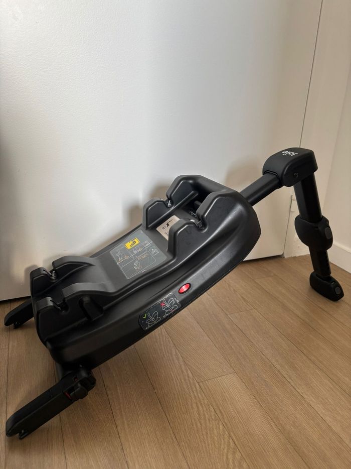 Ensemble poussette+ cosy+ siège auto + base isofix - photo numéro 9