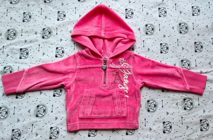 Sweat à capuche taille 6 mois