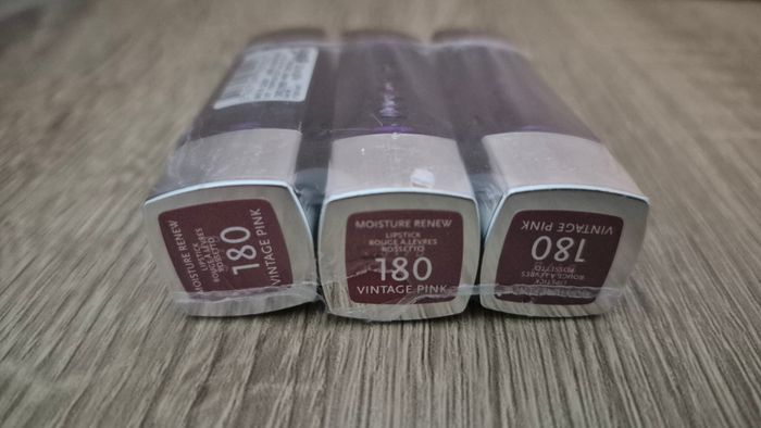 Rimmel - Rouge à Lèvres Hydra Renew - Hydratation et Brillance - 180 Vitage Pink (lot de 3) - photo numéro 2