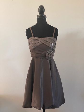 Robe chic de soirée Made in Italy marron avec serquins taille S / M