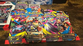 Booster Pokémon Artset Mega Évolution