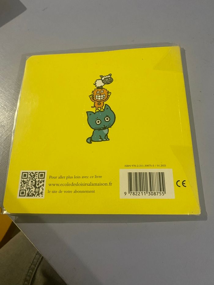 Livre chat - photo numéro 2