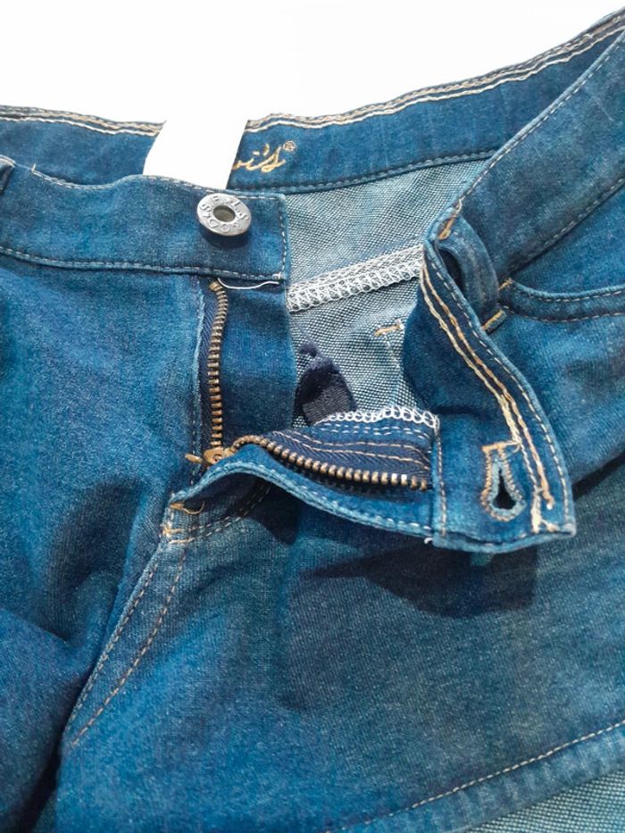 Petit short moulant levis - photo numéro 5