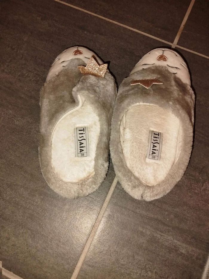 Pantoufles taille 38 très bonne état - photo numéro 3