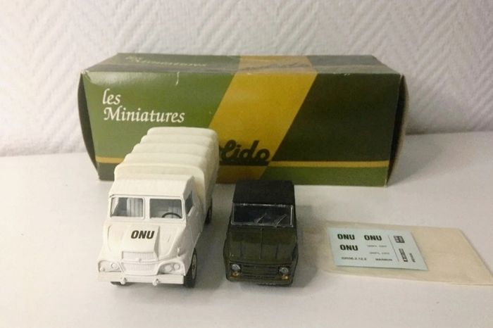 S.U.M.B 4x4 ONU et Citroën mehari Solido