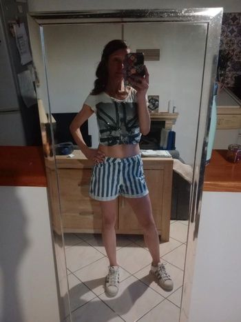 Short femme 44 rayé c69