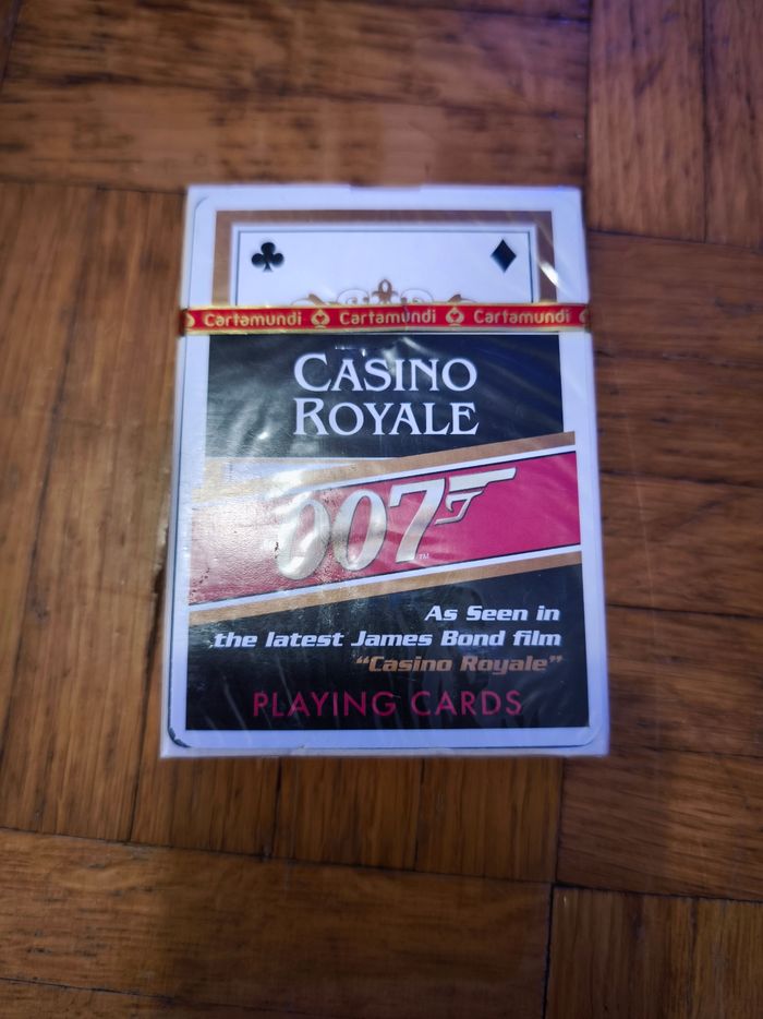 Jeu de cartes Casino Royale 007 Cartamundi