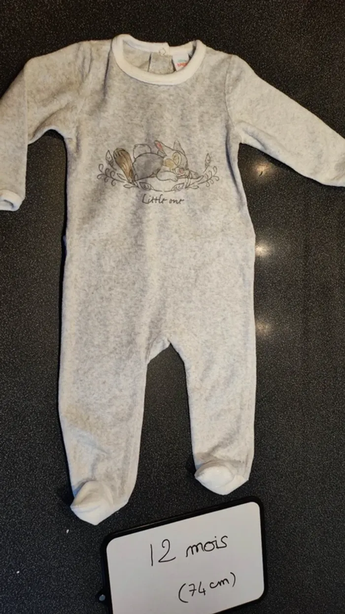 pyjama en velours tout doux taille 12 mois