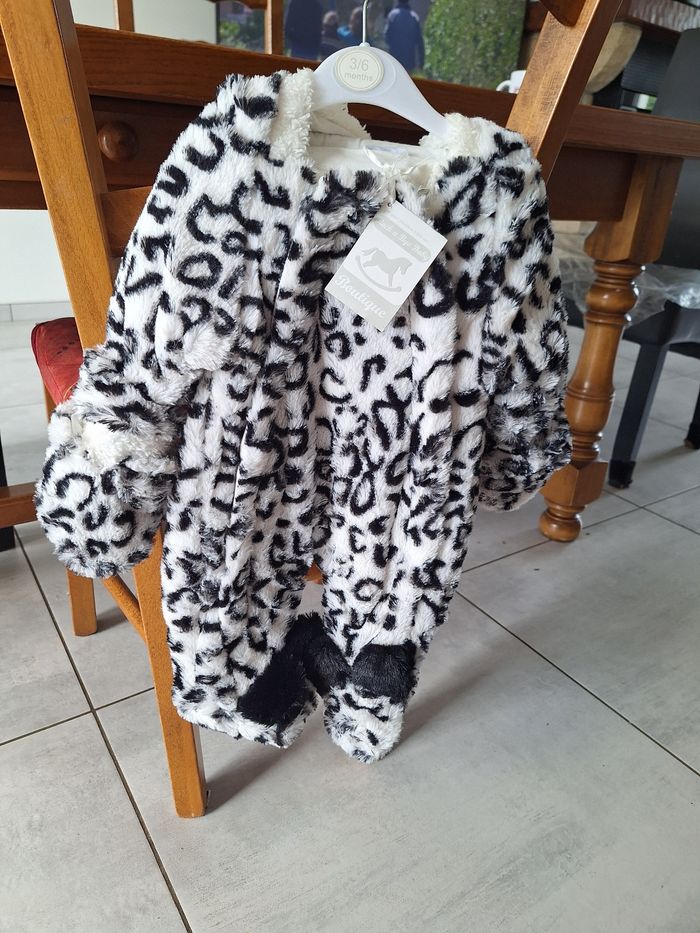 Combinaison bébé neuf - photo numéro 4