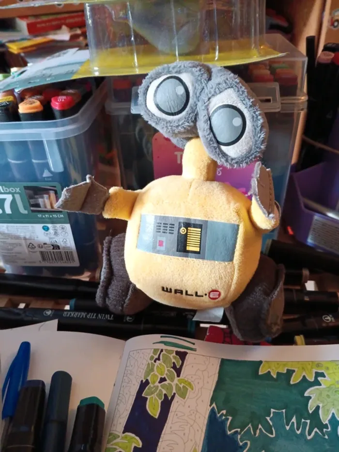 Peluche Disney wall.e 15cm env pas de vinted go