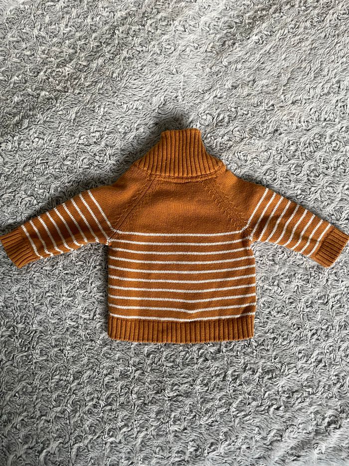 Pull tape à l’œil - photo numéro 3