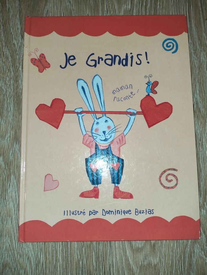 Livre album premiers mois de bébé