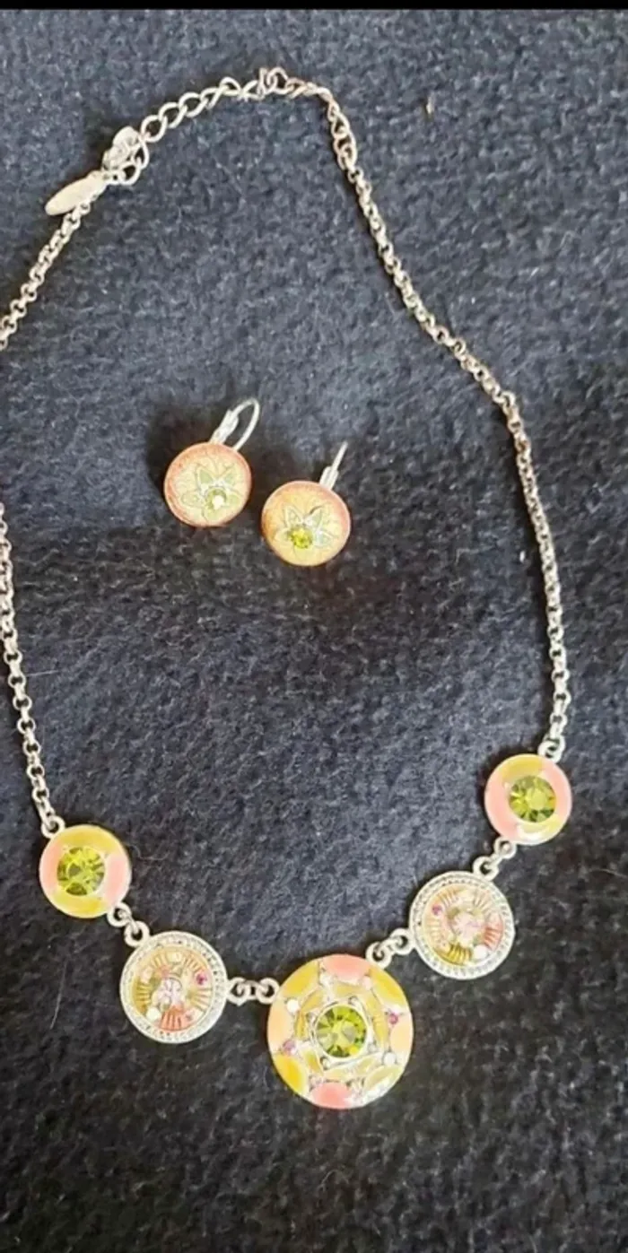 Parure Collier et boucles d'oreilles Fantaisie