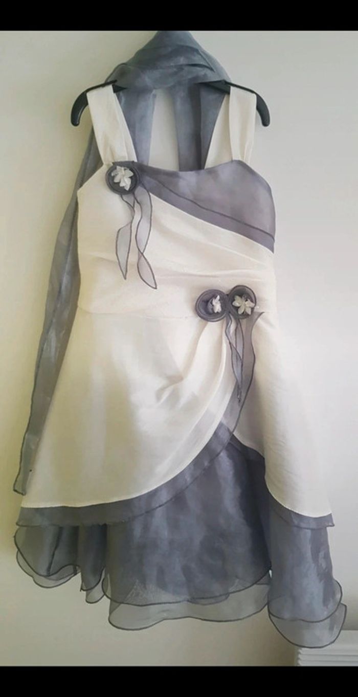 Robe de cérémonie