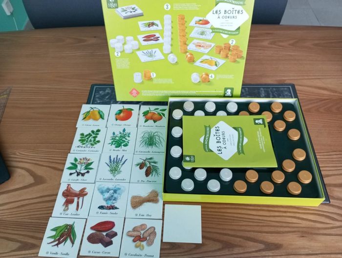 Jeu les boîtes à odeurs de Nature et découverte