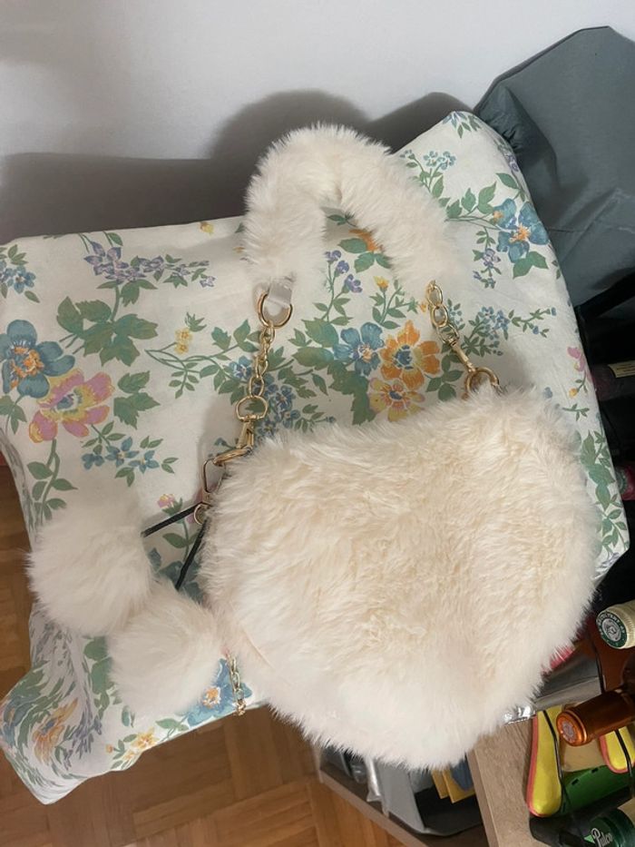Sac à main élégant en fourrure synthétique avec poignée supérieure et bandoulière - photo numéro 16