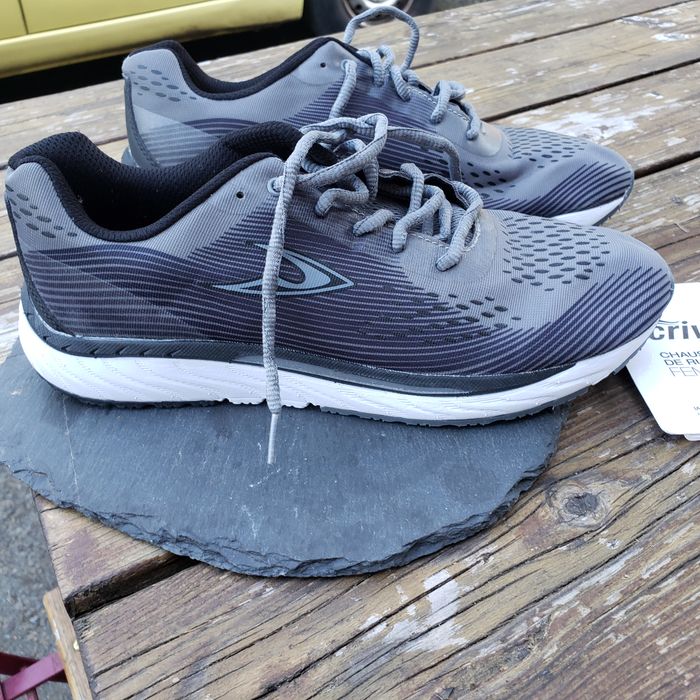 Tennis grises - photo numéro 7