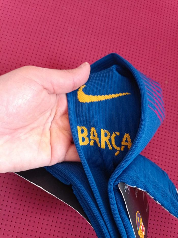 Chaussettes de foot FC Barcelone, Nike Authentique Officiel taille 36/38, Neuf - photo numéro 2