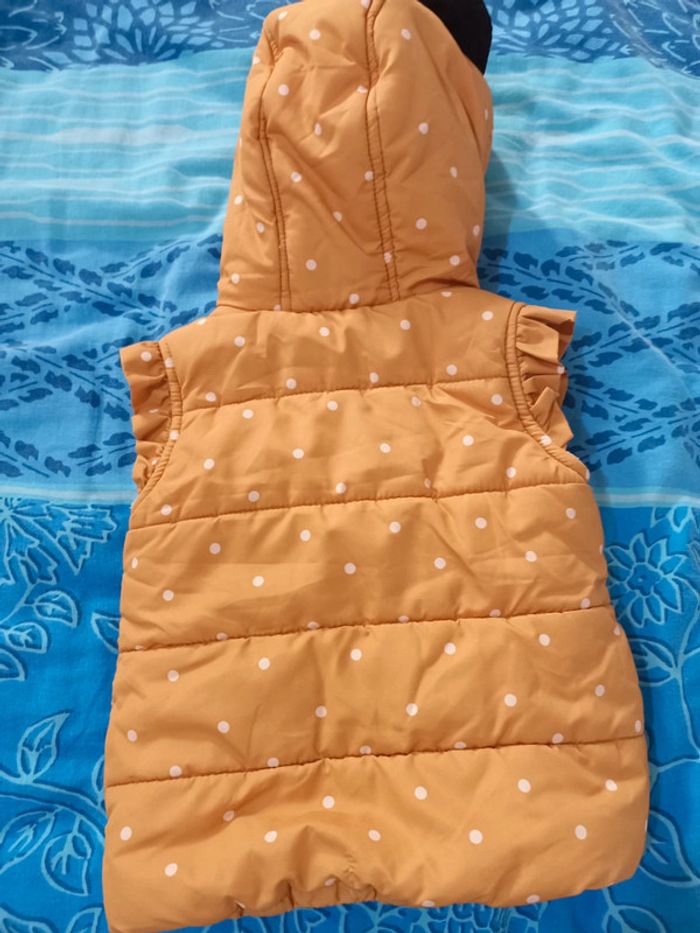 Veste sans manches 9 mois - photo numéro 4