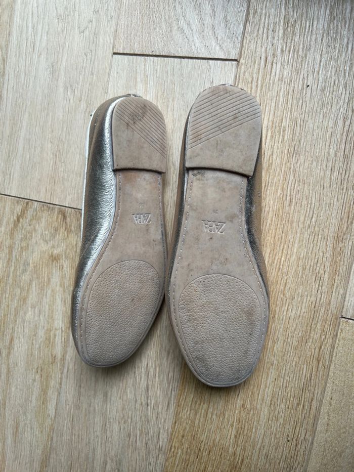Ballerine Zara dorée bon état taille 35 - photo numéro 4