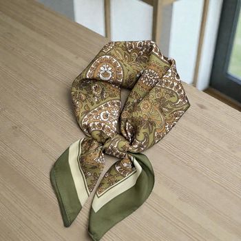 Foulard élégant kaki