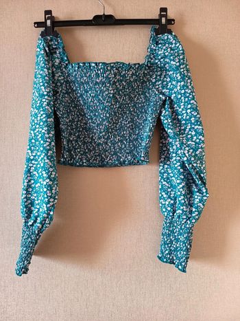 Crop top. Été. Manches longues. Marque shein. (905)